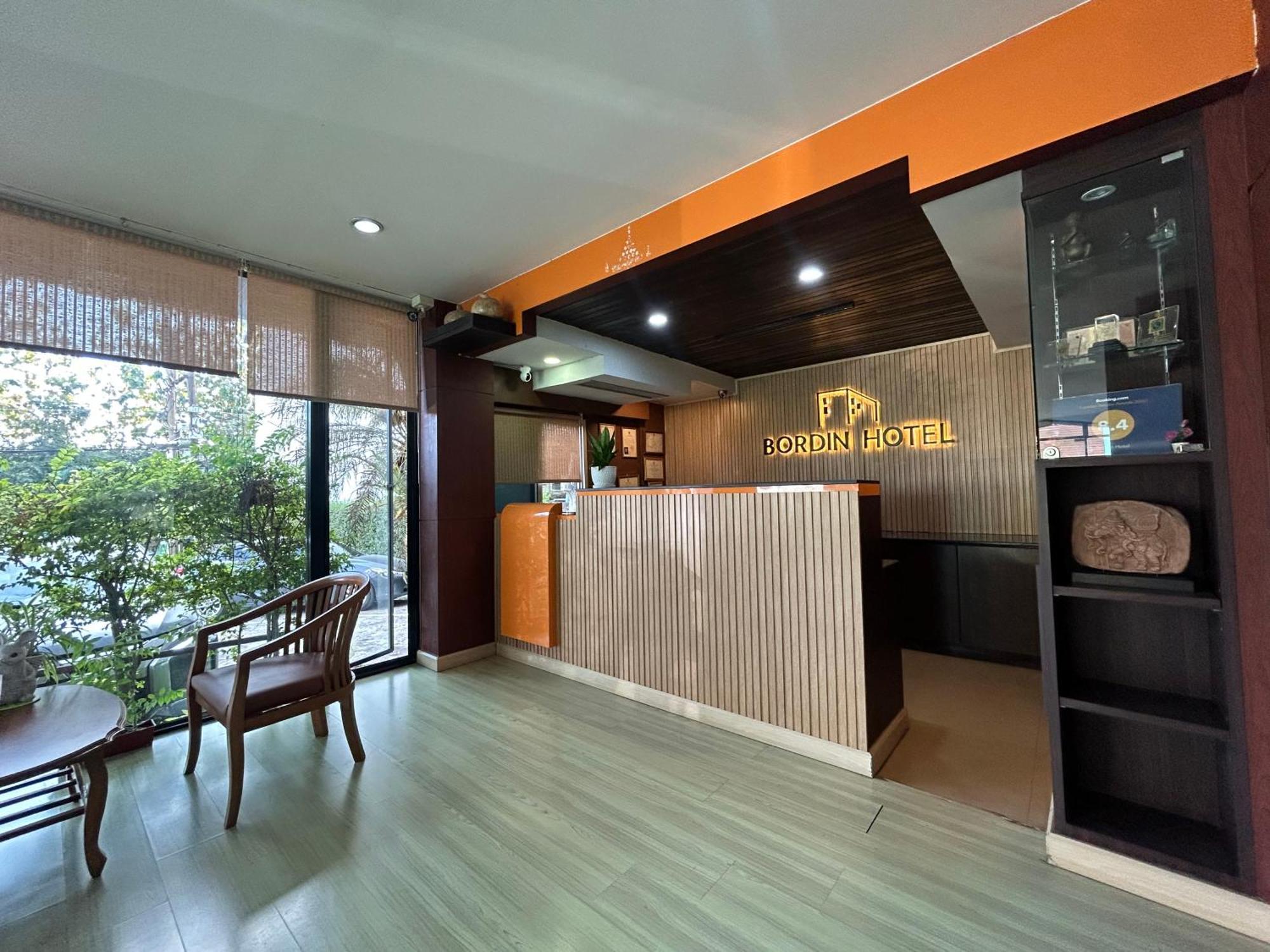Bordin Hotel Ubon Ratchathani Exterior foto