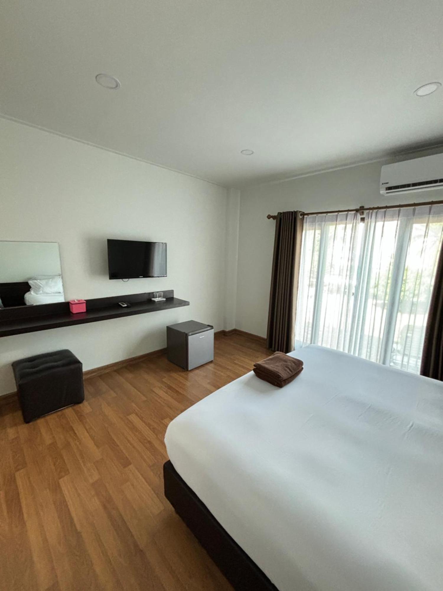 Bordin Hotel Ubon Ratchathani Exterior foto